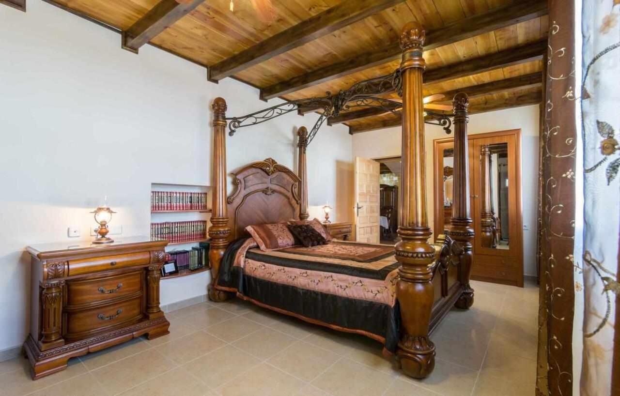 Argamasilla de Alba Casa Rural La Del Alba Seria מראה חיצוני תמונה
