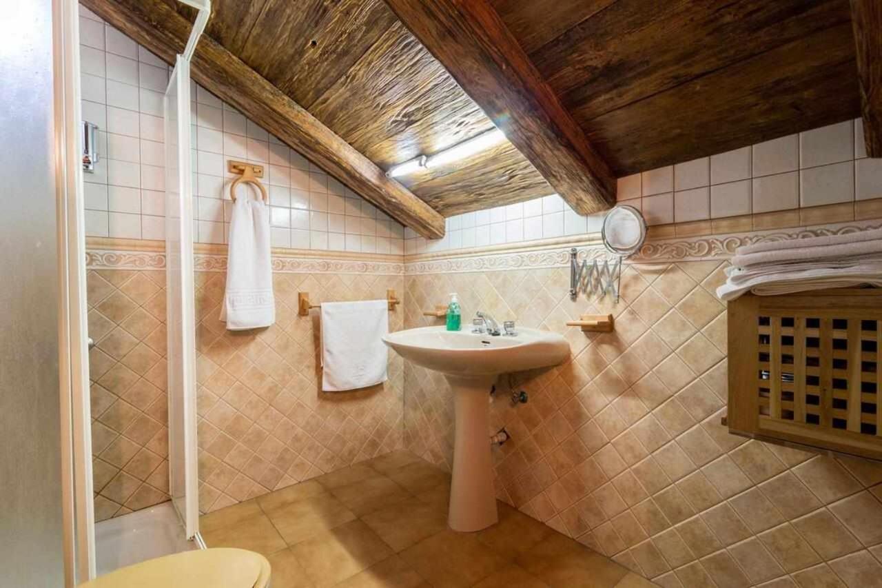 Argamasilla de Alba Casa Rural La Del Alba Seria מראה חיצוני תמונה