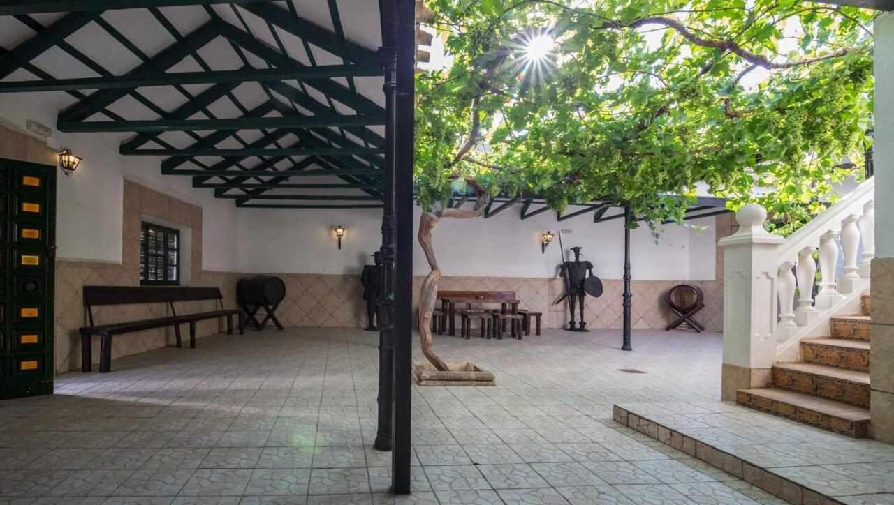 Argamasilla de Alba Casa Rural La Del Alba Seria מראה חיצוני תמונה